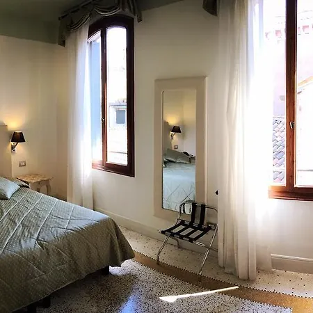 מלון Sant'antonin 3*